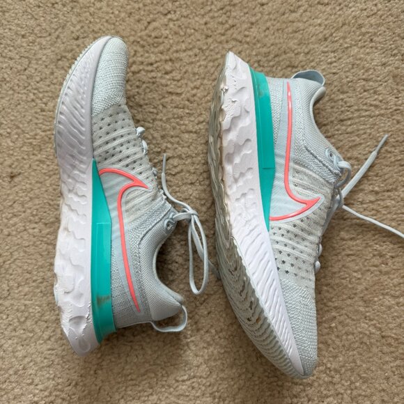 Nike Women's React Infinity Run Flyknit 2 Blue Tint Lava Glow Size 8.5 - Picture 16 of 16